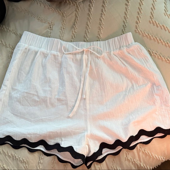 Cupshe Pants - Cupshe White Shorts with Black Accent